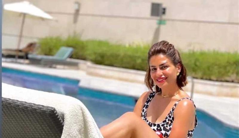 «بيتي مليان حشرات وأبراص».. منة فضالي تحذر جمهورها من شركة مبيدات حشرية