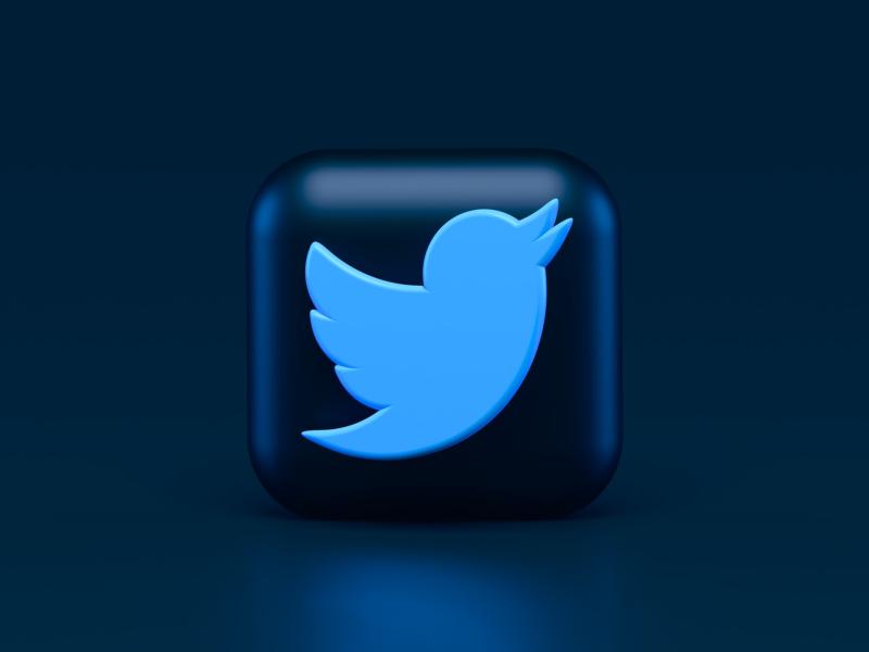 منع الترويج لوسائل التواصل الاجتماعي على منصة «تويتر».. اعرف السر