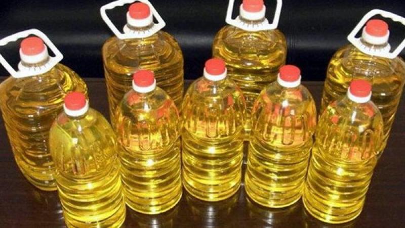 بعد إضافة عبوات جديدة.. أسعار وعدد زجاجات زيت الطعام على البطاقة التموينية