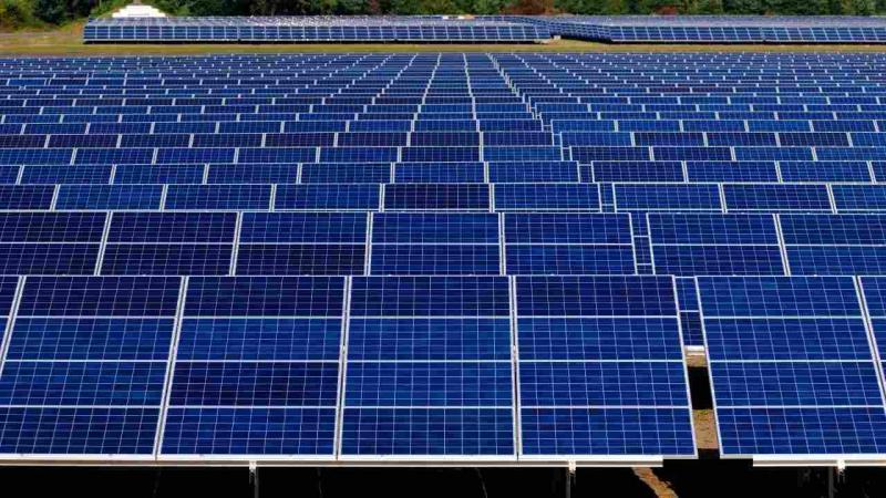 وفد البرنامج الإنمائي للأمم المتحدة يزور مشروع نظم الخلايا الشمسية بـ«جنة» أكتوبر