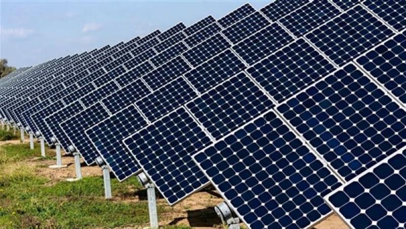 خطة الحكومة لتنفيذ مشروعين لإنتاج الكهرباء من الطاقة الشمسية