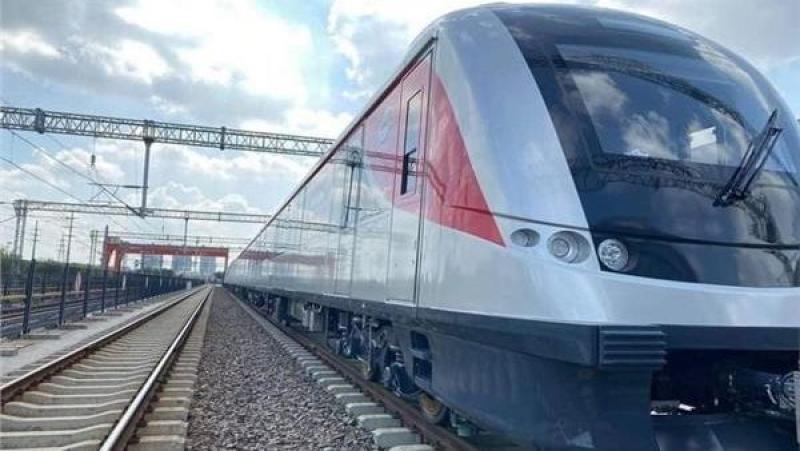وزير النقل يتفقد مسار الخط الثاني من شبكة القطار الكهربائي «أكتوبر / الأقصر / أسوان/ أبو سمبل»