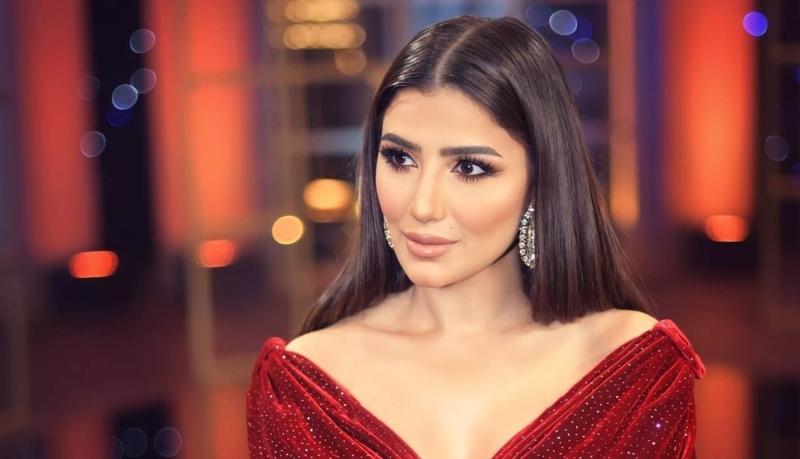 مي عمر تصور شمشون ودليلة في إجازة مسلسلها الجديد