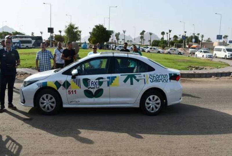 التعاقد على «التاكسي الذكي» وربطها بمنظومة النقل المستدامة في العاصمة الإدارية