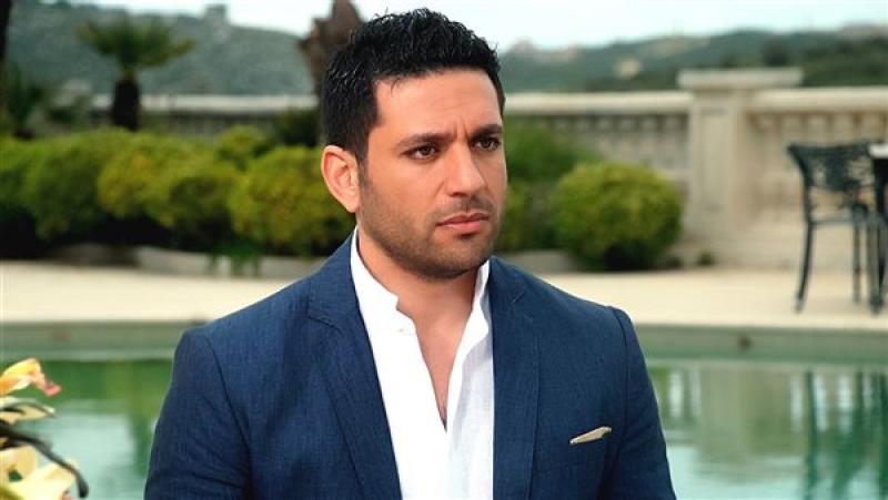 الفنان حسن الرداد يتعرض لإصابة خلال مباراة كرة قدم ويخضع للعلاج الطبيعي