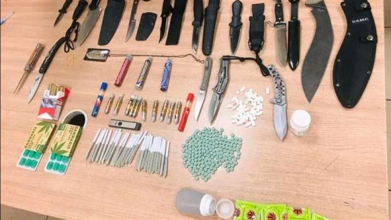 العثور على كمية من الأسلحة داخل فيلا بمنطقة التجمع الأول
