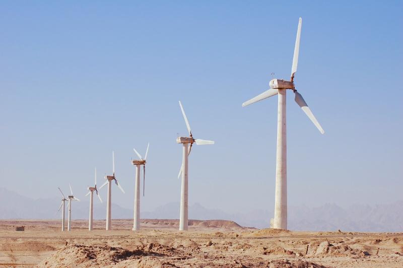 قريبًا.. التوقيع النهائي لاتفاقية المشروع المصري الإماراتي لطاقة الرياح بقدرة 10 جيجاوات
