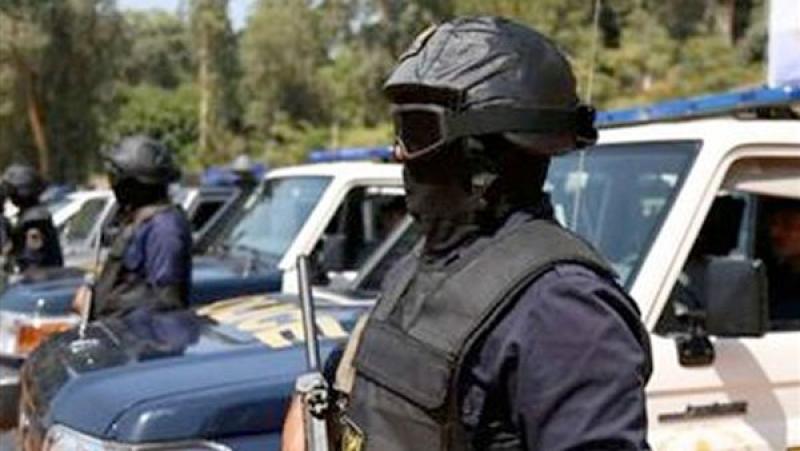 الداخلية: القبض على عصابة السرقة بالإكراه من داخل ميكروباص في القاهرة