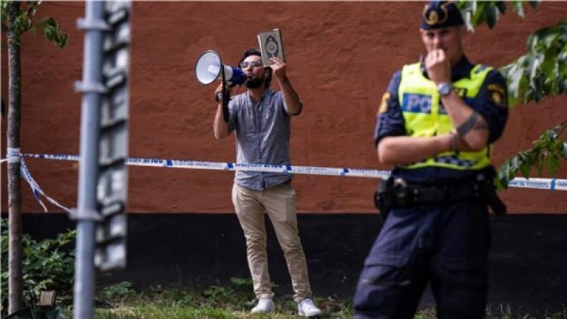 استفزاز جديد للمسلمين.. السويد تسمح بإحراق المصحف مجددا