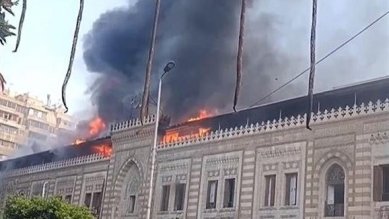 اندلاع حريق داخل وزارة الأوقاف وسط البلد في القاهرة