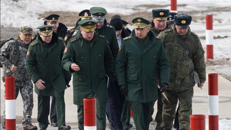 وزير الدفاع الروسي يتفقد قواته في القطب الشمالي