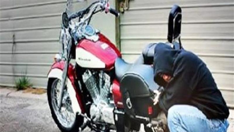 ضبط المتهمين بسرقة 14 دراجة نارية في الدقهلية