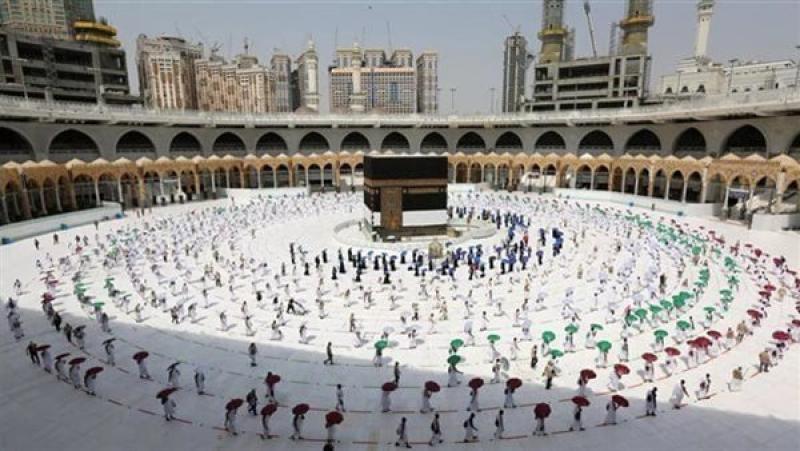 «لو نفسك تزور النبي».. السعودية تتيح التقديم المباشر على تأشيرة العمرة بلا وسيط