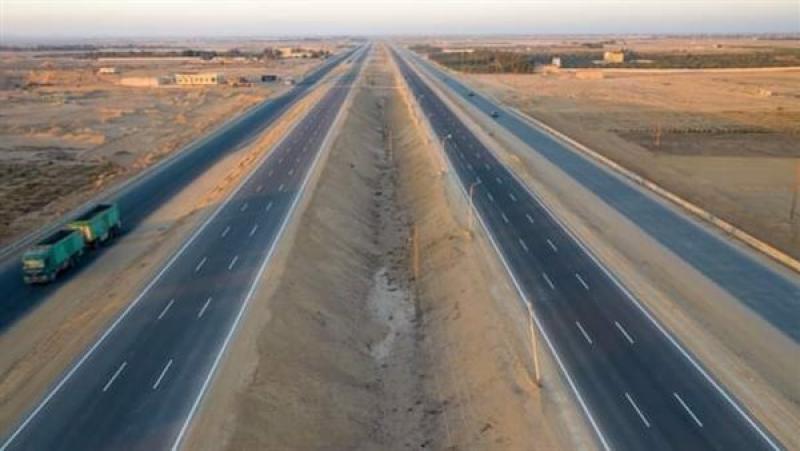 وزير النقل: إنشاء الطرق والكباري الجديدة شريان التنمية في الدولة المصرية