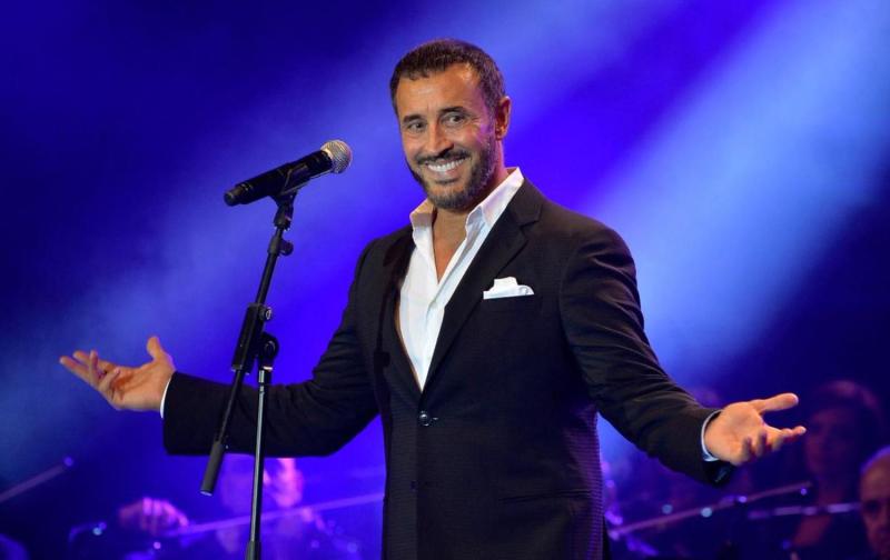 كاظم الساهر يحتفل مع الجمهور المصري بألبومه الجديد في حفل غنائي