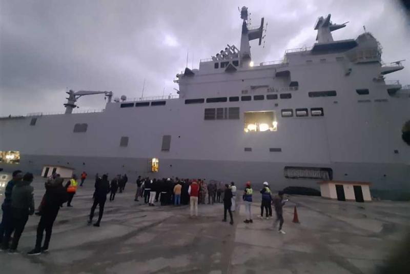 سفينة فرنسية تصل ميناء العريش للاستجابة للطوارئ الإنسانية في غزة