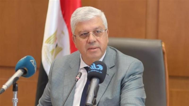 وزير التعليم العالي يوجه بتعظيم الاستفادة من بنك المعرفة المصري