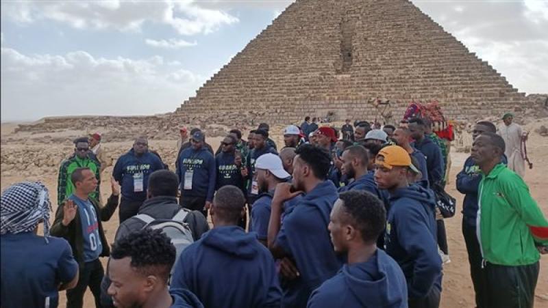 جولة سياحية بالأهرامات للمنتخبات المشاركة في بطولة كأس أفريقيا لكرة اليد