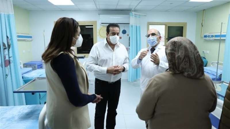 وزير الصحة يتفقد مركز علاج الأورام بدمنهور ويشيد بالتجهيزات الطبية بالمركز