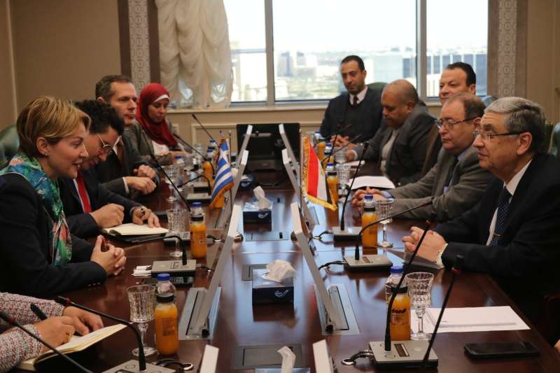 وزير الكهرباء يبحث سبل التعاون بين مصر واليونان مع نائبة وزير البيئة والطاقة اليوناني