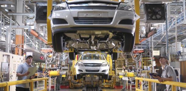 1000 فرصة عمل جديدة للشباب في صناعة السيارات.. «اعرف الشروط وطريقة التقديم»