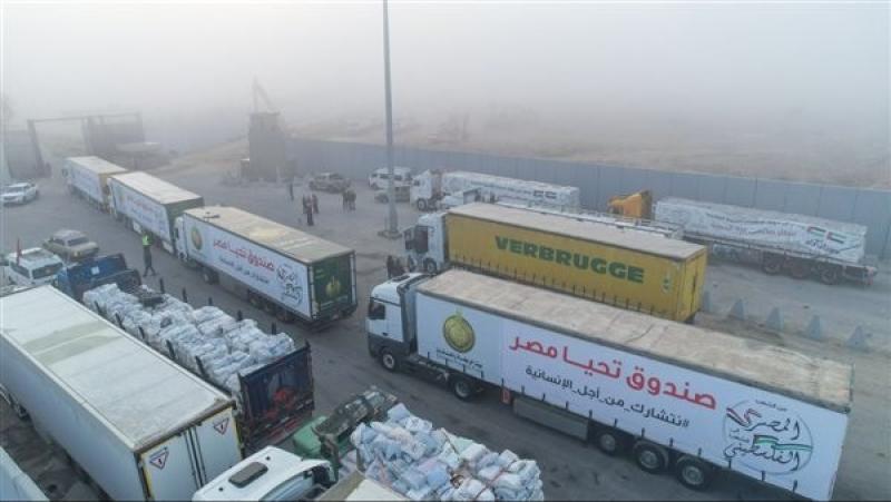 وصول قافلة مساعدات صندوق تحيا مصر للجانب الفلسطيني لإغاثة أهل غزة قبل عيد الفطر