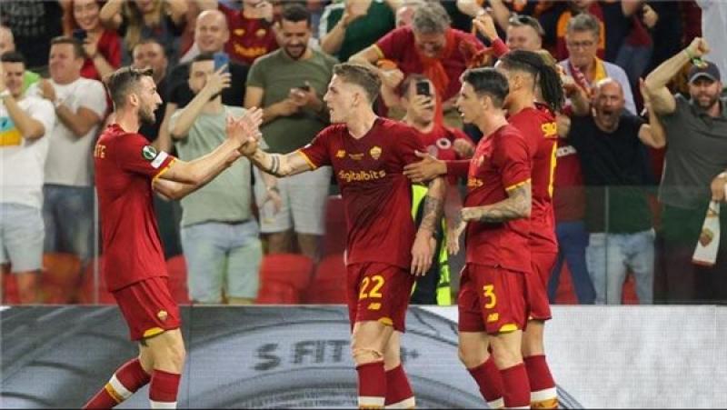 توقف مباراة روما وأودينيزي في الدوري الإيطالي بسبب إصابة خطيرة لمدافع الذئاب