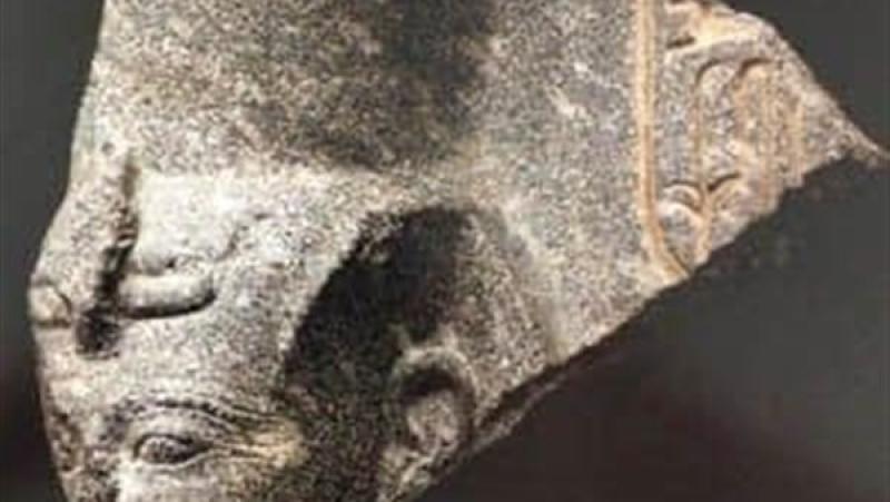 مصر تسترد جزء مقتطع من تمثال جماعي للملك رمسيس الثاني