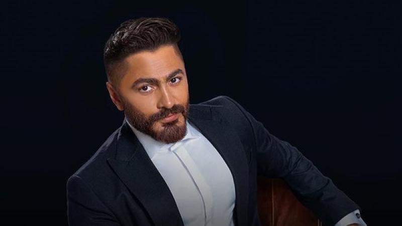 طارق الإبياري يوجه رسالة مؤثرة لتامر حسني بعد تكريمه لوالده في ”كان يا مكان”… وتامر يرد بمحبة
