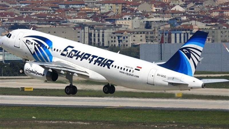 «مصر للطيران» تكذّب شائعات تكدس المسافرين وحقيقة العطل الفني لطائرة جدة