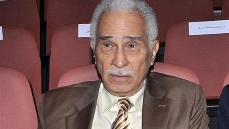 «اعتذار وبوكيه ورد».. التأمينات تكشف سبب إيقاف معاش الفنان عبدالرحمن أبو زهرة