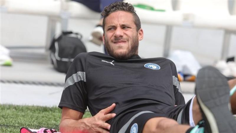 تفاصيل عرض اللاعب رمضان صبحي على النيابة بعد القبض عليه بمطار القاهرة