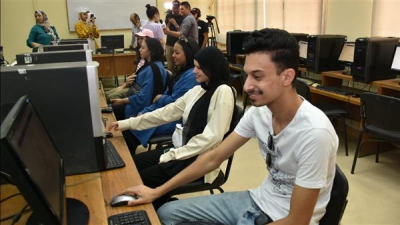 خلال أسابيع.. خطوات التقديم «الكترونيا» للالتحاق بالصف الأول الثانوي العام والفني