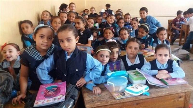 «من رياض الأطفال حتى الثالث الثانوي».. مصروفات الصفوف الدراسية للعام الجديد 2026/2025