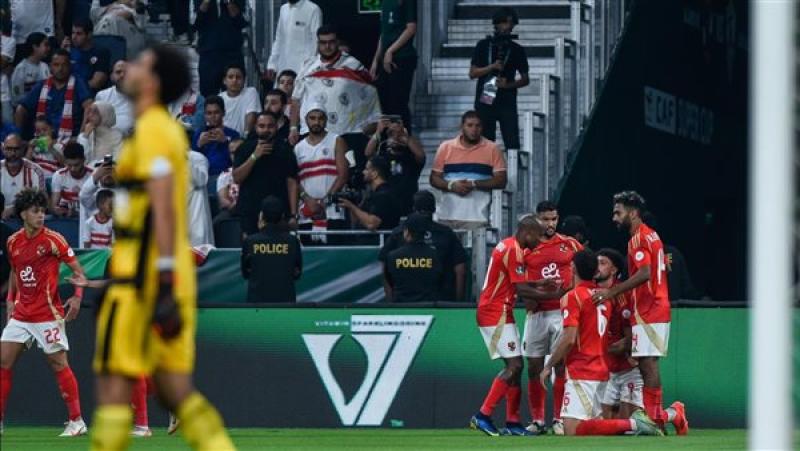 الأهلي يهزم الزمالك ويتوج بكأس السوبر المصري