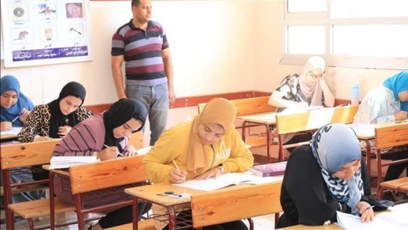 موعد إجازة نصف العام الدراسي للمدارس والجامعات