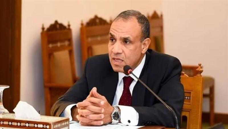 الخارجية تتابع موقف سفينة تقل بحارة مصريين وجنسيات أخرى قبالة سواحل الإمارات