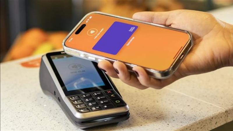 وداعا للفيزا.. خدمة دفع جديدة من الهاتف.. ما هي Apple Pay؟