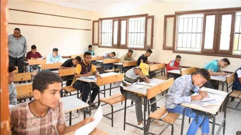 اليوم.. انتهاء امتحانات الفصل الدراسي الأول لطلاب النقل الابتدائي والإعدادي بالجيزة