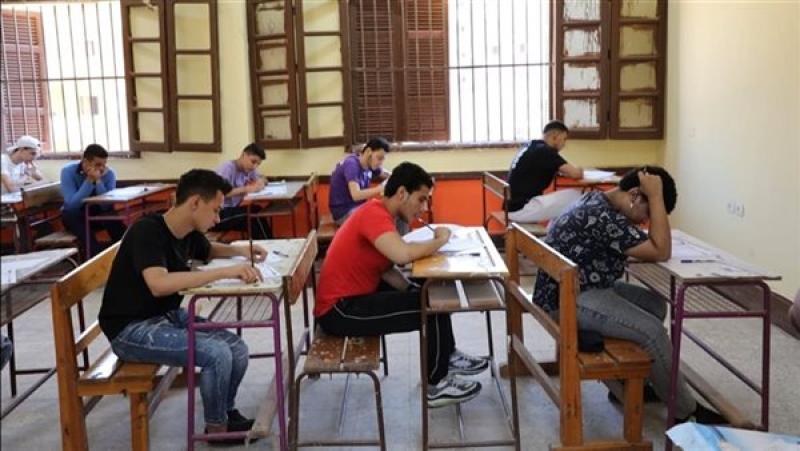 النماذج الاسترشادية لامتحانات الثانوية العامة 2025 وحل الأسئلة.. إليك الرابط