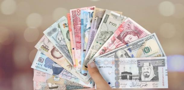 الأخضر متأرجح.. أسعار العملات الأجنبية اليوم الخميس