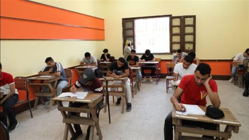 وزارة التعليم تتيح نماذج استرشادية جديدة لامتحانات الثانوية العامة السبت المقبل
