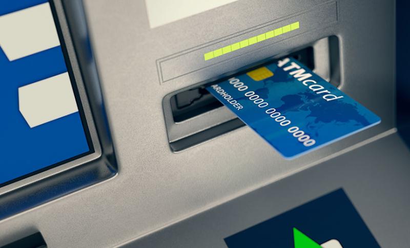 «هيتخصم كام».. رسوم الاستعلام عن الرصيد من ماكينات ATM في البنوك 2025