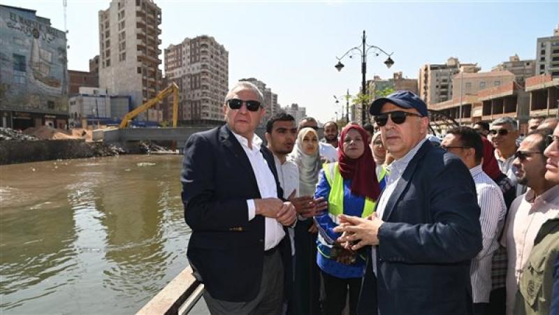 وزير الري يتفقد أعمال تطهيرات الترع بالغربية قبل فترة أقصى الاحتياجات المائية