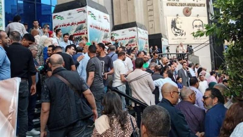 فوز خالد البلشي بمقعد نقيب الصحفيين في انتخابات التجديد النصفي