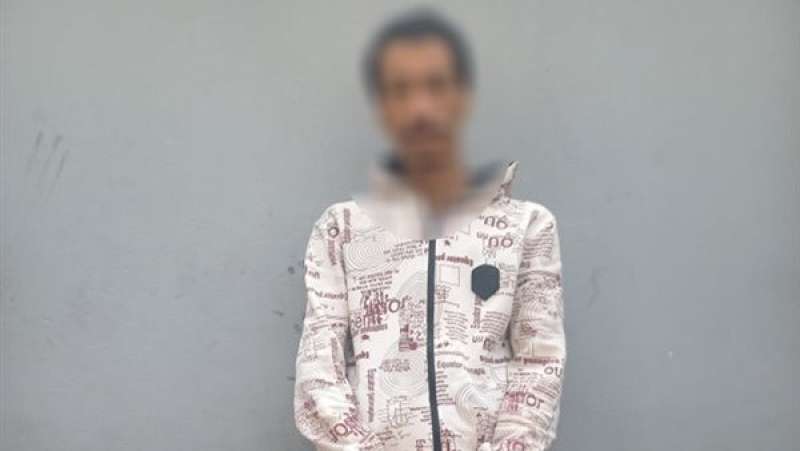 ضبط المتهم بسرقة هاتف محمول من شخص داخل مسجد في سوهاج