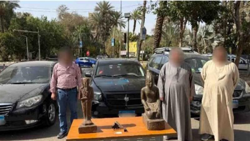 ضبط تشكيل عصابي حاول بيع تماثيل مزيفة على أنها آثار فرعونية بالقاهرة