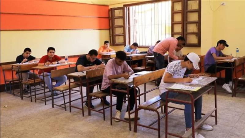 امتحانات الثانوية العامة 2025.. التعليم تبدأ بطباعة الأسئلة مع الحفاظ على السرية لمنع التسريب
