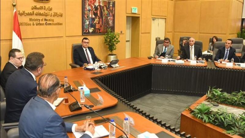 وزير الإسكان يلتقي مجلس إدارة غرفة صناعة التطوير العقارى باتحاد الصناعات المصرية