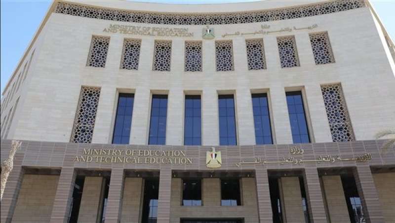 استبعاد معلمة بعد ضربها تلميذ مصاب بالسكر بإحدى مدارس القاهرة